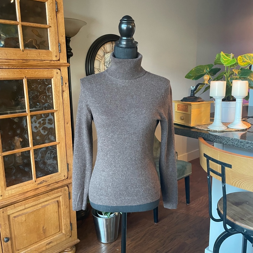 Bloomingdale’s Cashmere Turtlneck